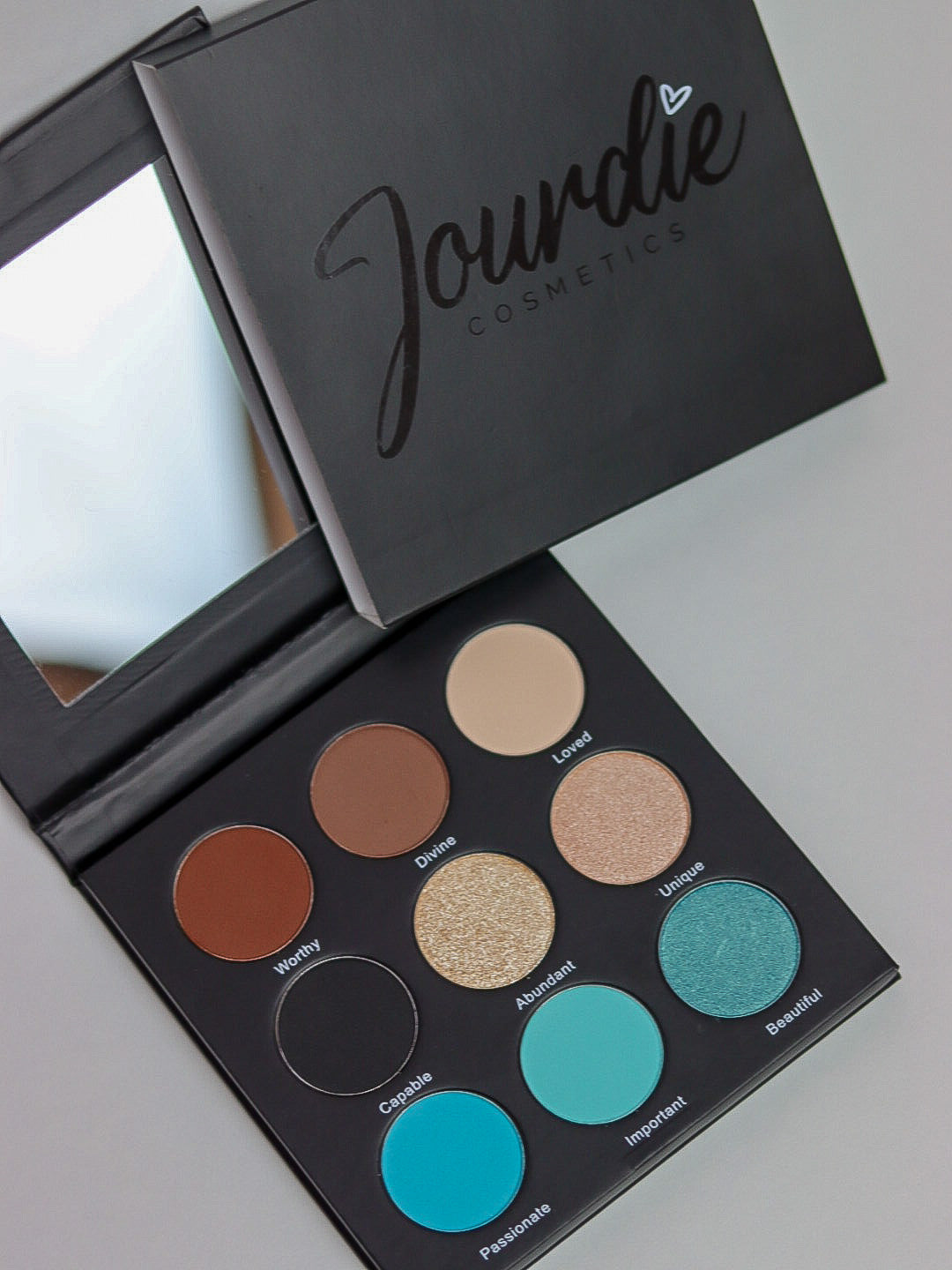 Jourdie Ocean eyes palette